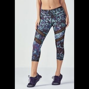 Fabletics Alessia Capri leggings